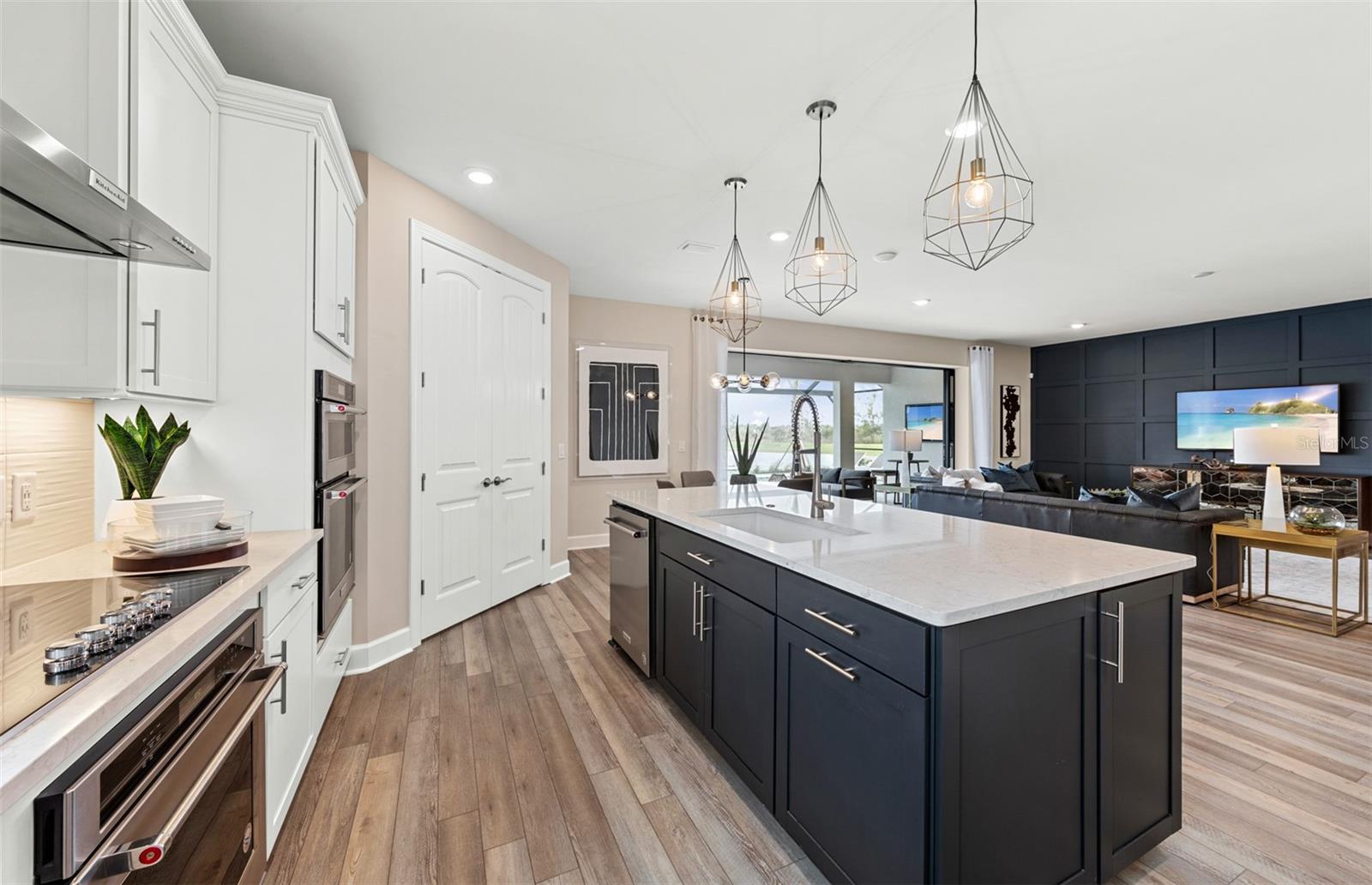 Image 12 of 81 For 16411 Sapphire Point Drive