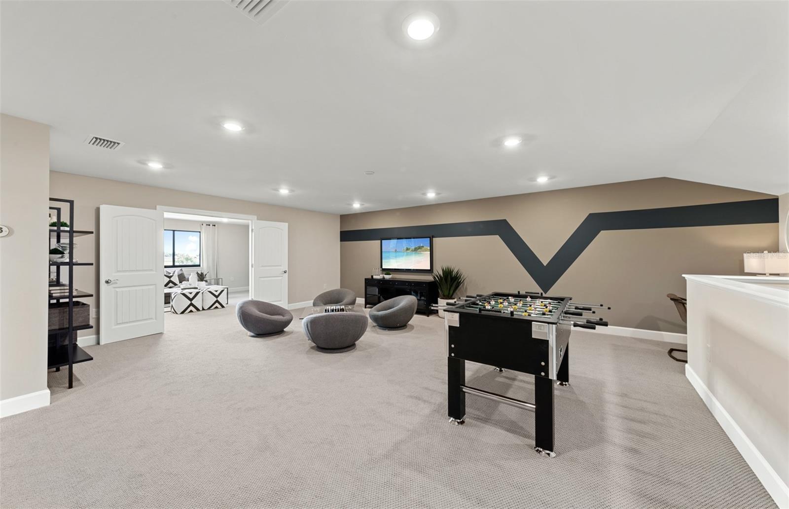 Image 29 of 81 For 16411 Sapphire Point Drive