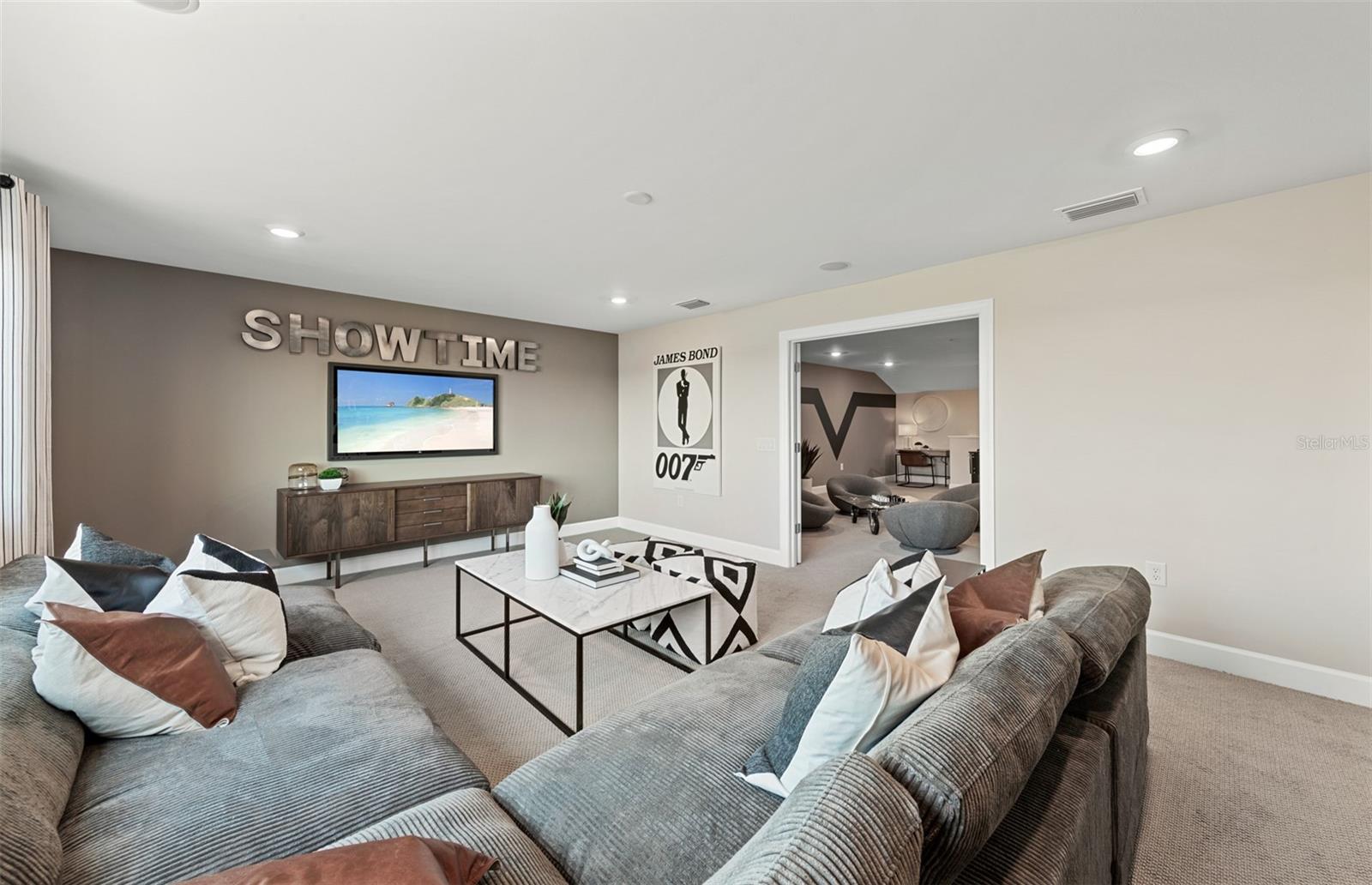 Image 33 of 81 For 16411 Sapphire Point Drive