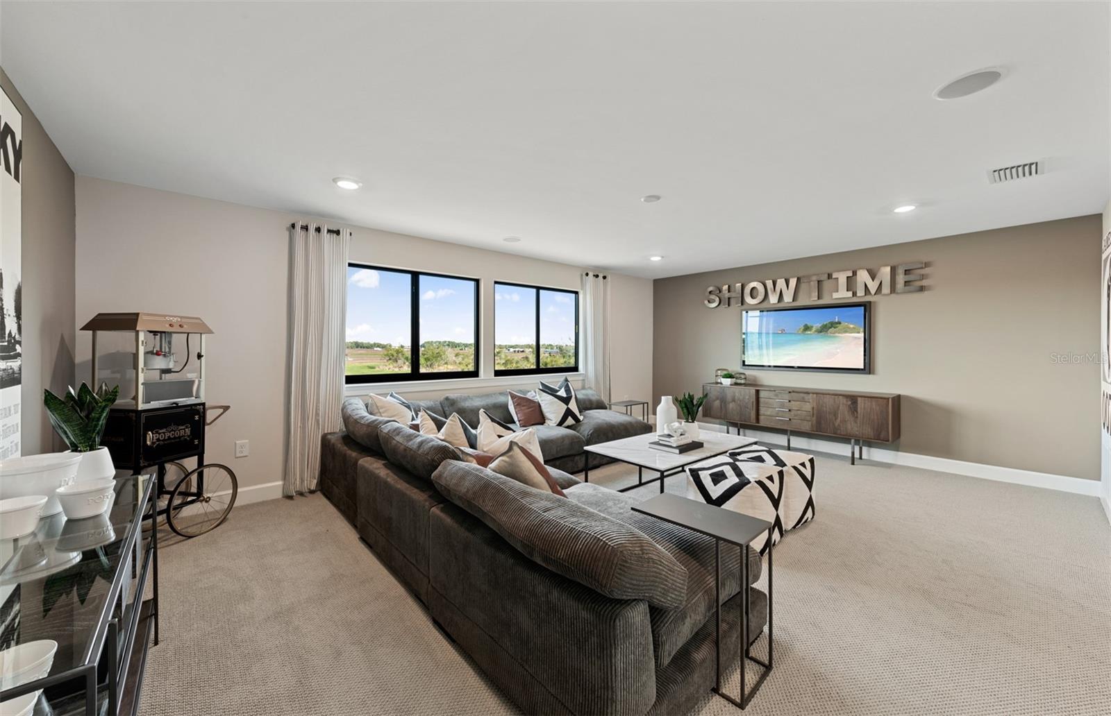 Image 34 of 81 For 16411 Sapphire Point Drive