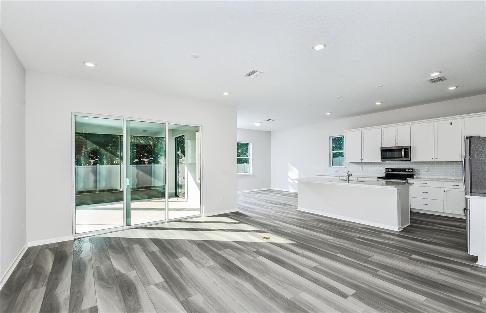 Image 2 of 18 For 1411 Hamilton Way