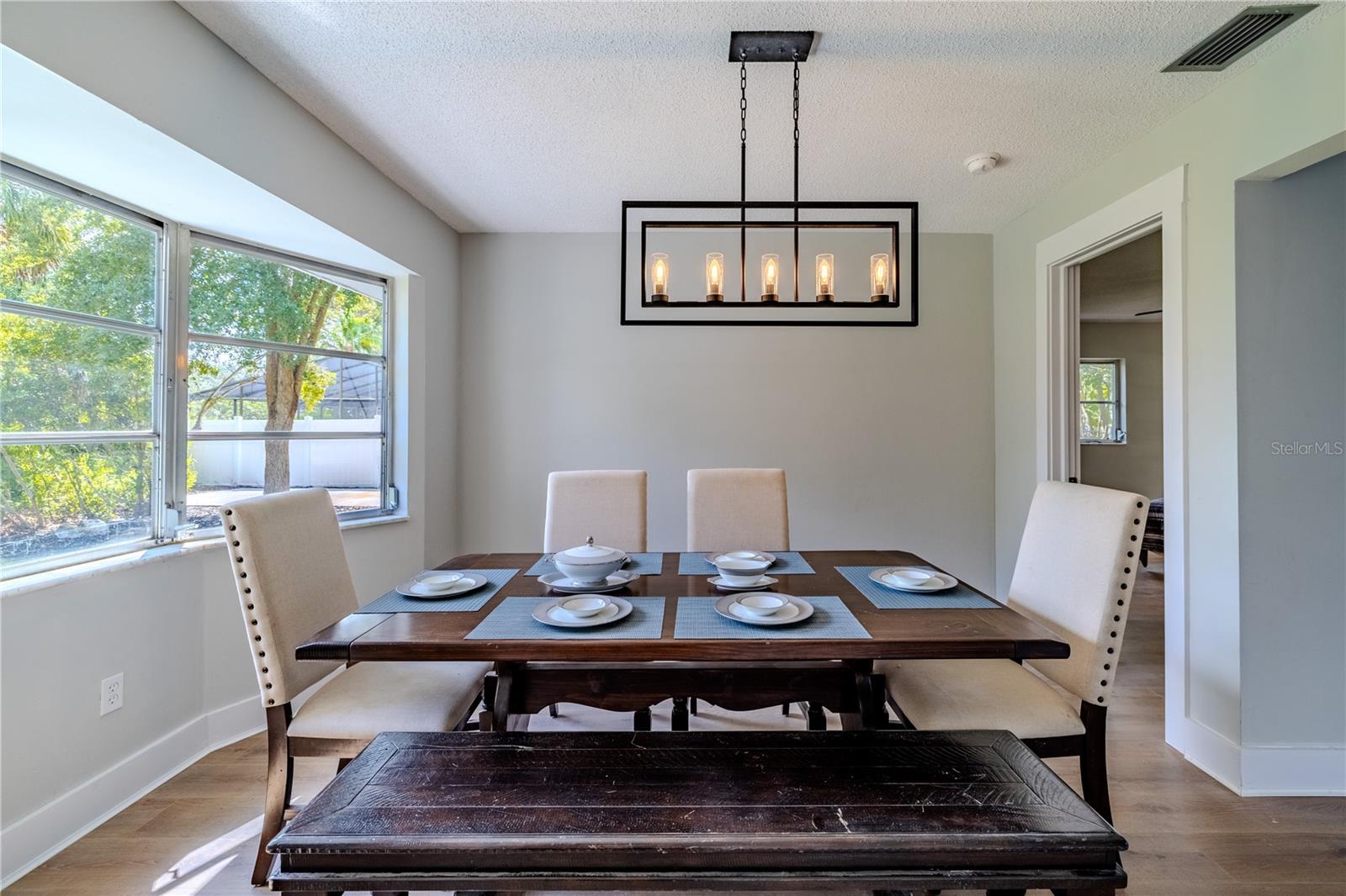 Listing photo id 8 for 1211 64th Street Nw
