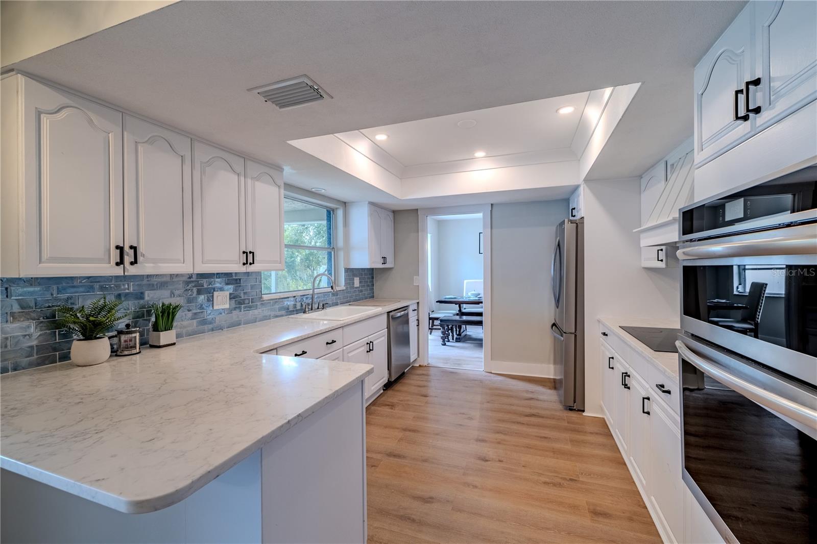 Listing photo id 11 for 1211 64th Street Nw