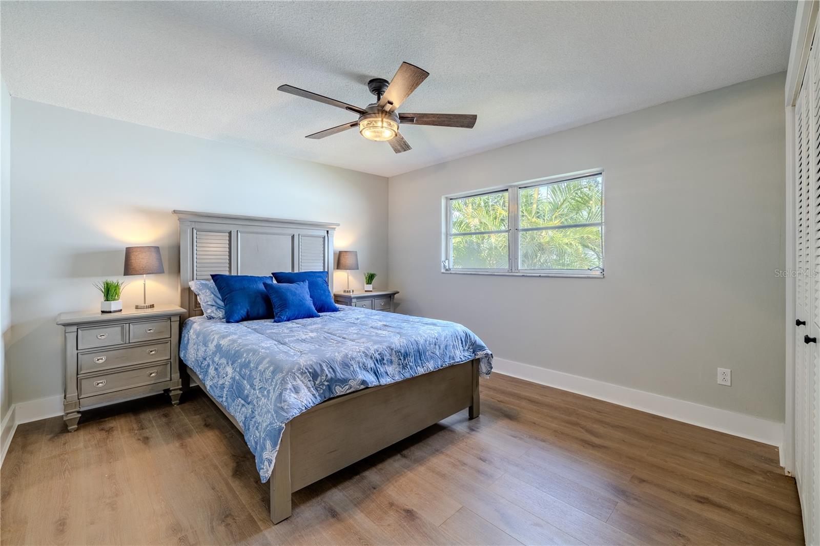 Listing photo id 18 for 1211 64th Street Nw