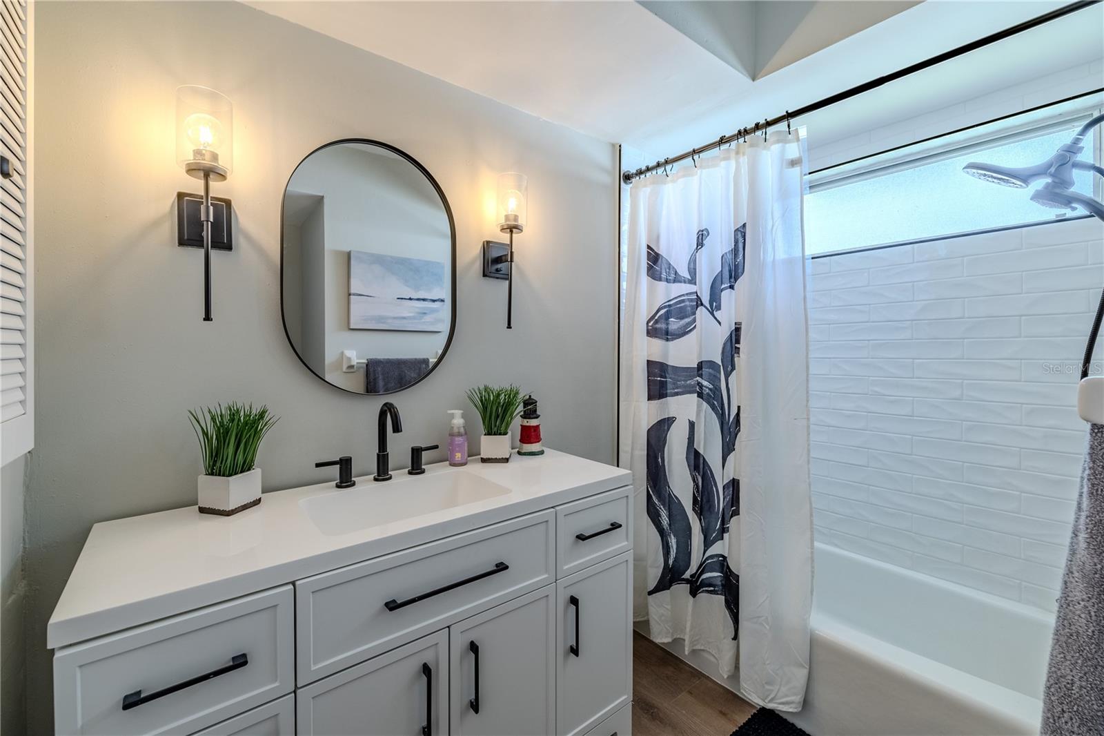 Listing photo id 19 for 1211 64th Street Nw