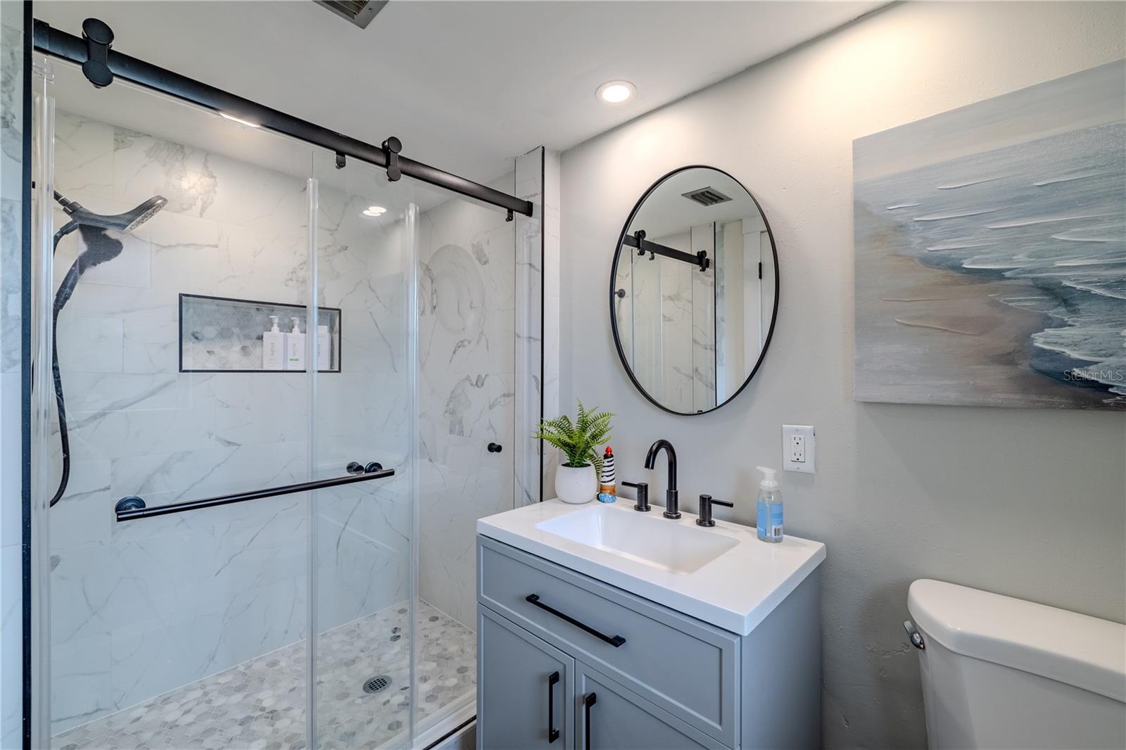 Listing photo id 23 for 1211 64th Street Nw