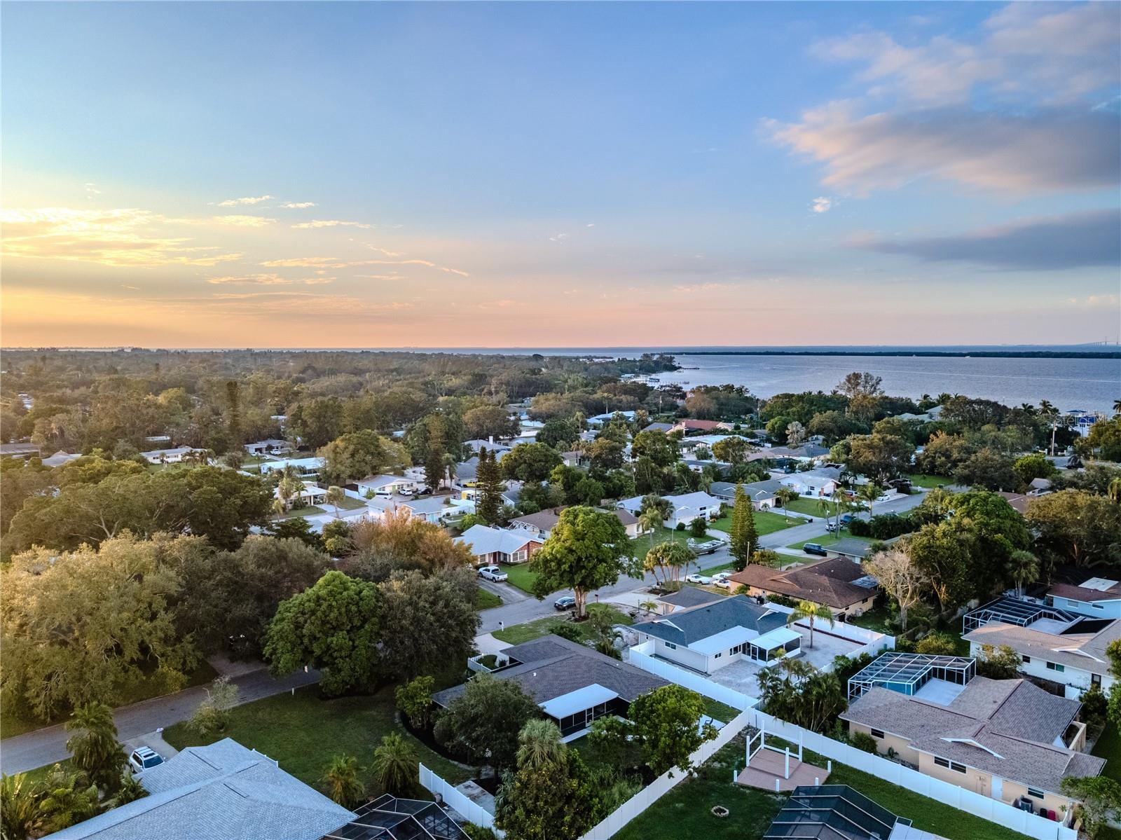 Listing photo id 36 for 1211 64th Street Nw