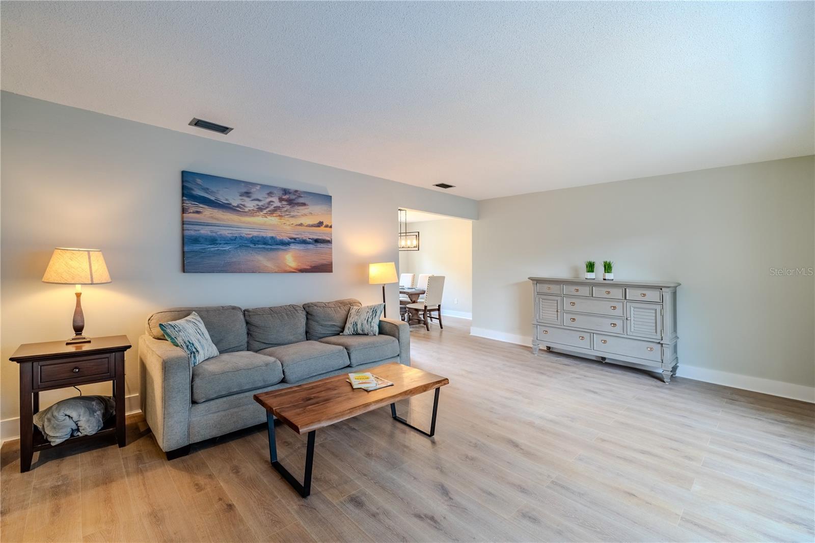 Listing photo id 4 for 1211 64th Street Nw