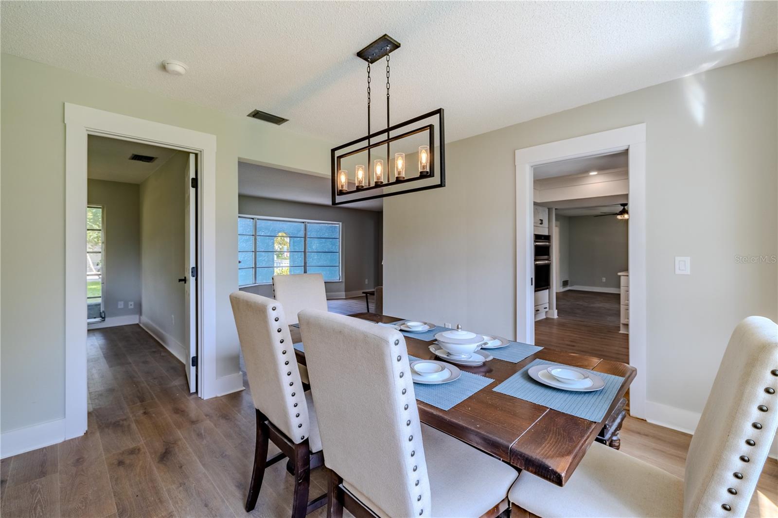 Listing photo id 6 for 1211 64th Street Nw