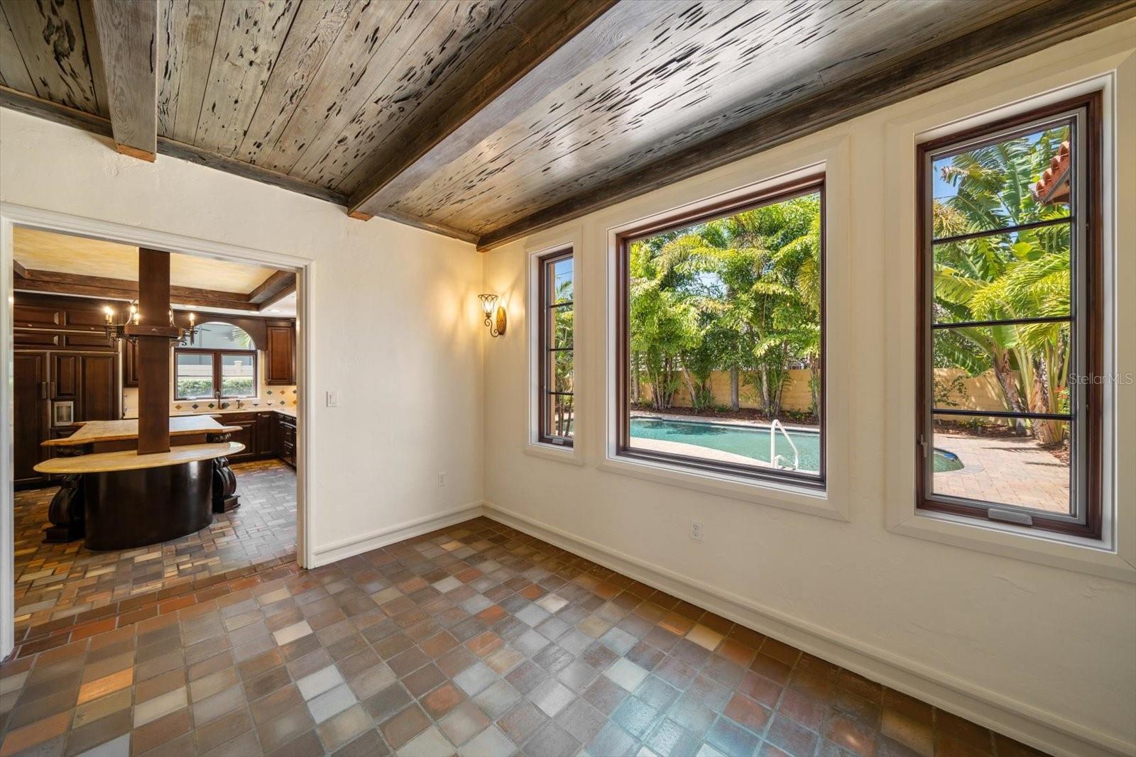 Image 20 of 100 For 843 17th Avenue N