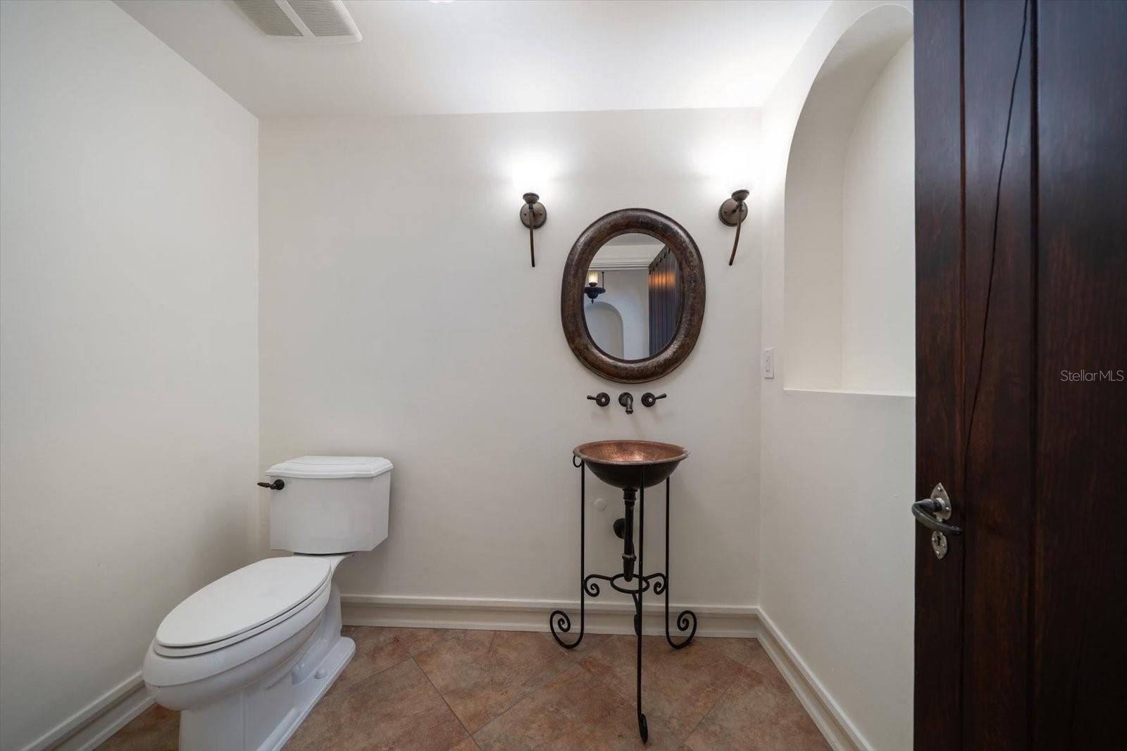 Image 34 of 100 For 843 17th Avenue N