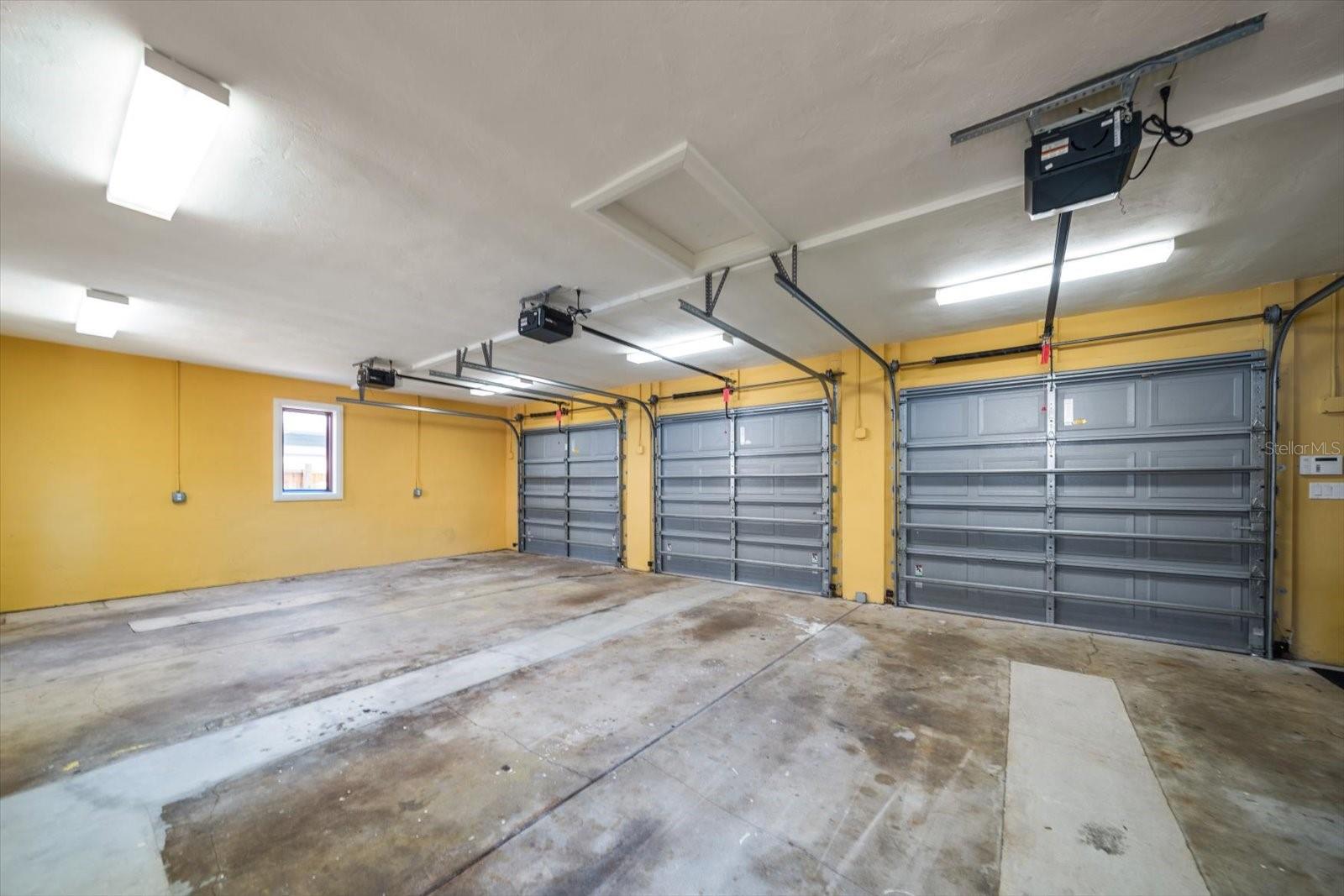 Image 76 of 100 For 843 17th Avenue N