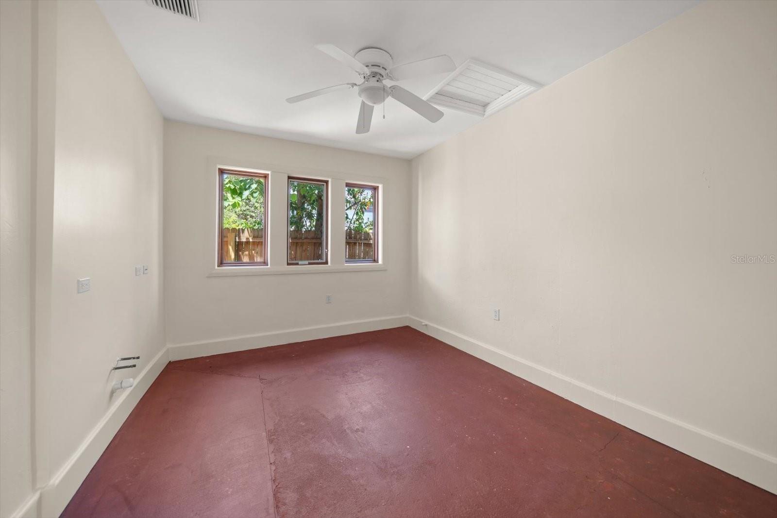 Image 77 of 100 For 843 17th Avenue N