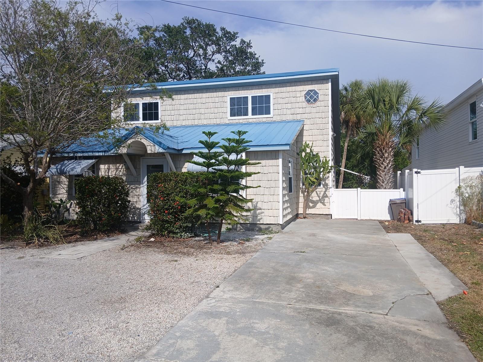 Image 3 of 42 For 2728 58th Street S