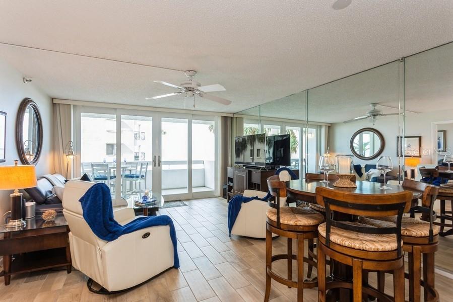 Image 11 of 33 For 17900 Gulf Boulevard 1b