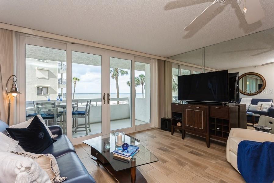 Image 12 of 33 For 17900 Gulf Boulevard 1b