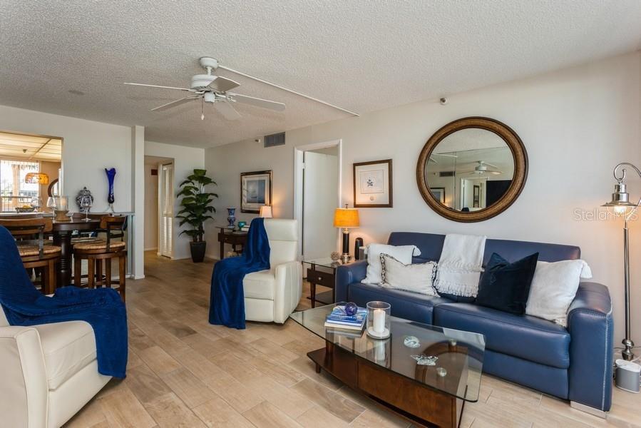 Image 18 of 33 For 17900 Gulf Boulevard 1b