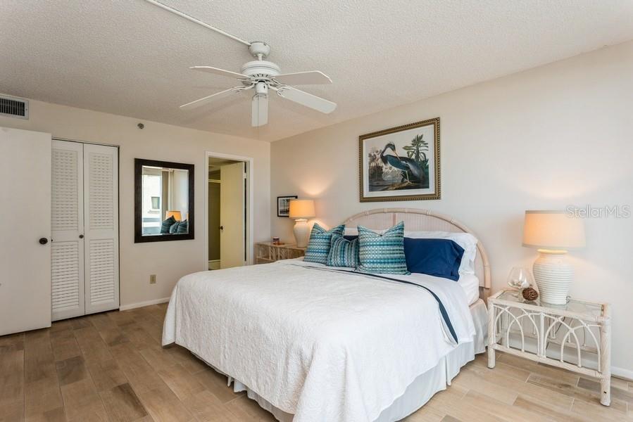 Image 19 of 33 For 17900 Gulf Boulevard 1b