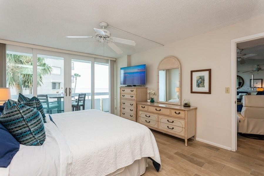 Image 20 of 33 For 17900 Gulf Boulevard 1b