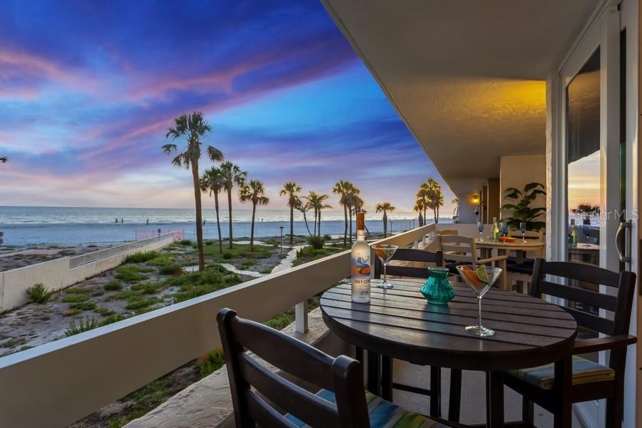 Image 22 of 33 For 17900 Gulf Boulevard 1b