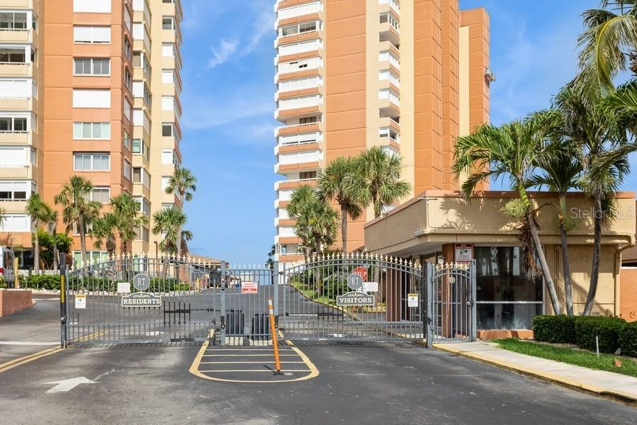 Image 28 of 33 For 17900 Gulf Boulevard 1b