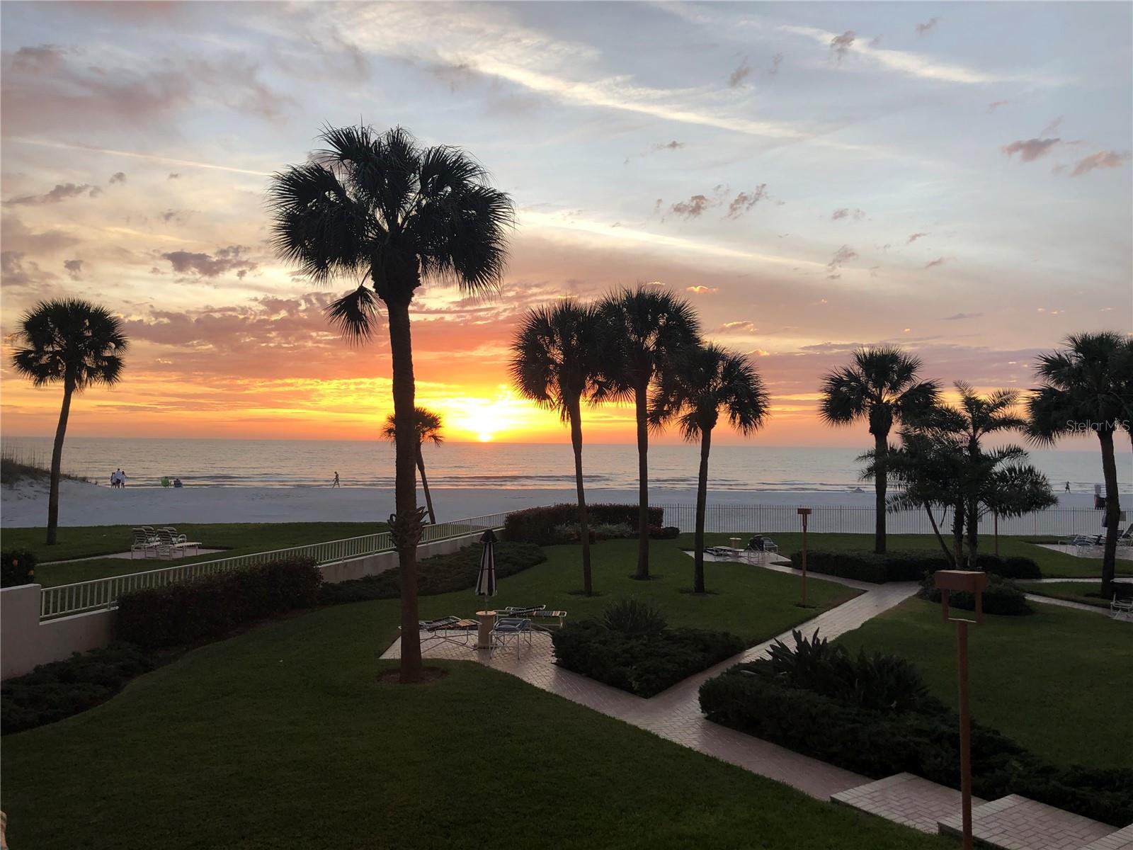 Image 31 of 33 For 17900 Gulf Boulevard 1b