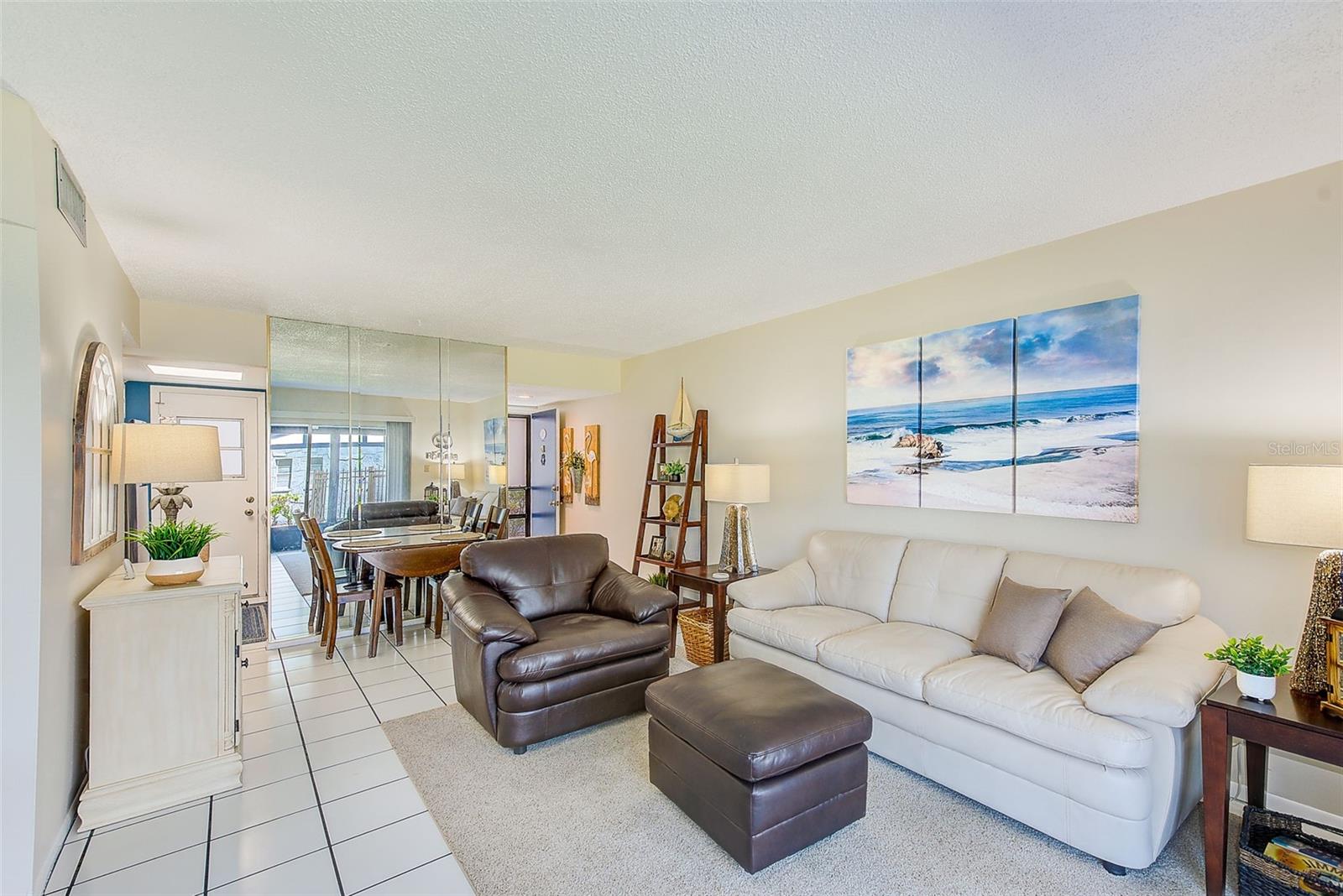 Image 12 of 39 For 1137 King Arthur Court 501