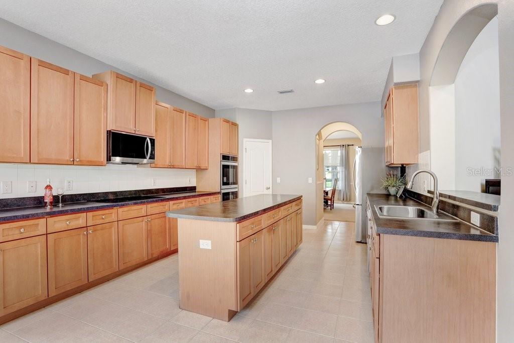Image 17 of 54 For 808 Hickory Glen Drive