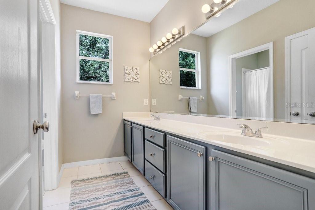 Image 30 of 54 For 808 Hickory Glen Drive