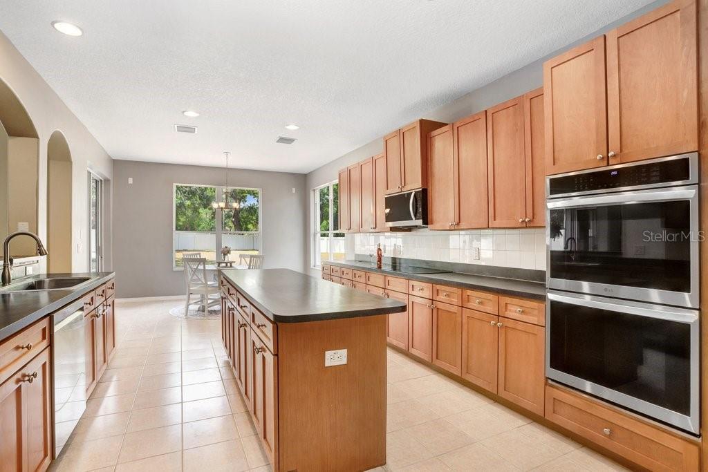 Image 4 of 54 For 808 Hickory Glen Drive