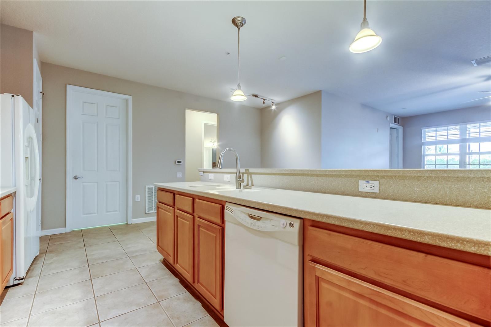 Image 10 of 31 For 7901 Seminole Boulevard 1103