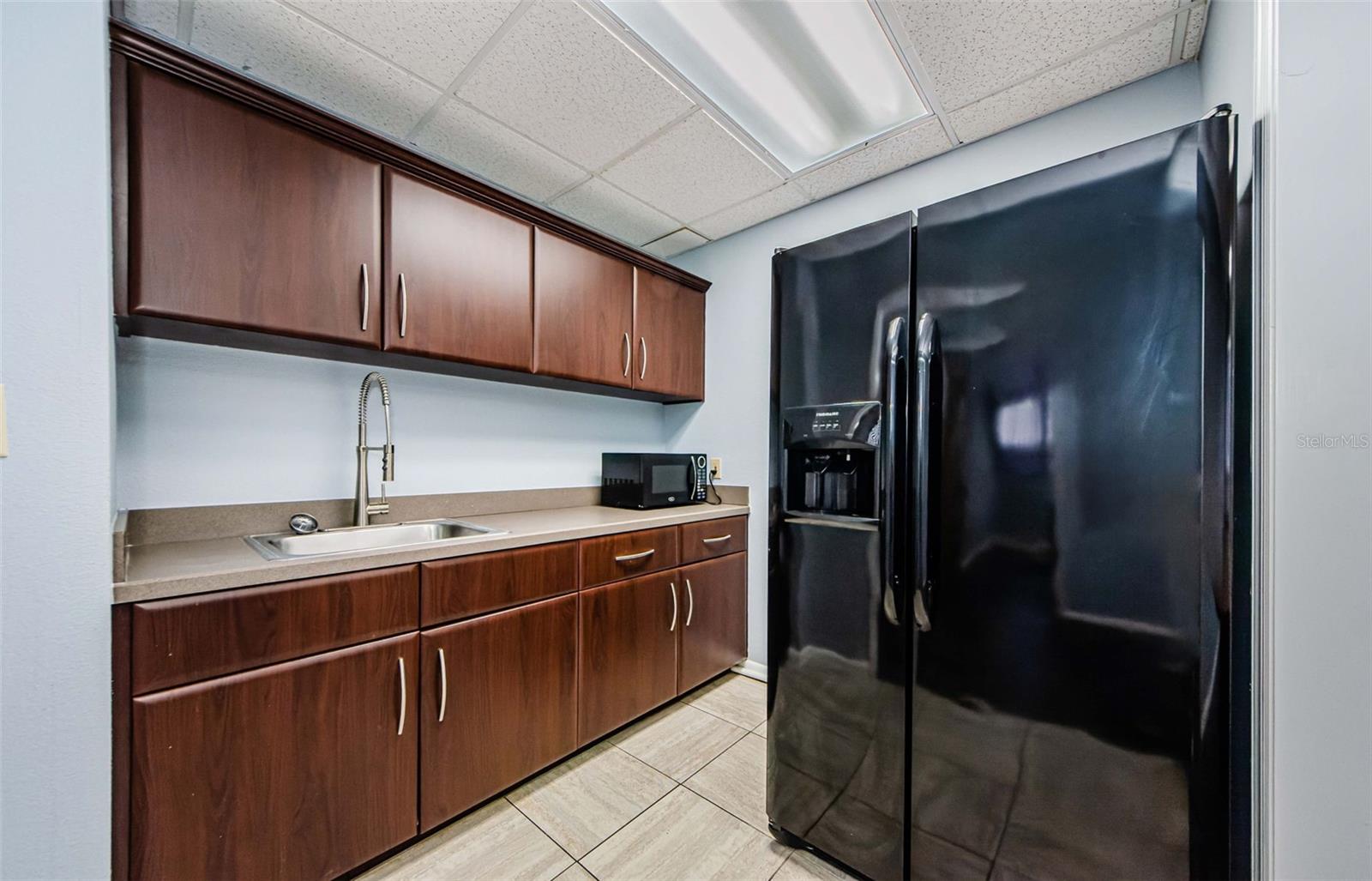 Image 15 of 25 For 701 Enterprise Road E 300