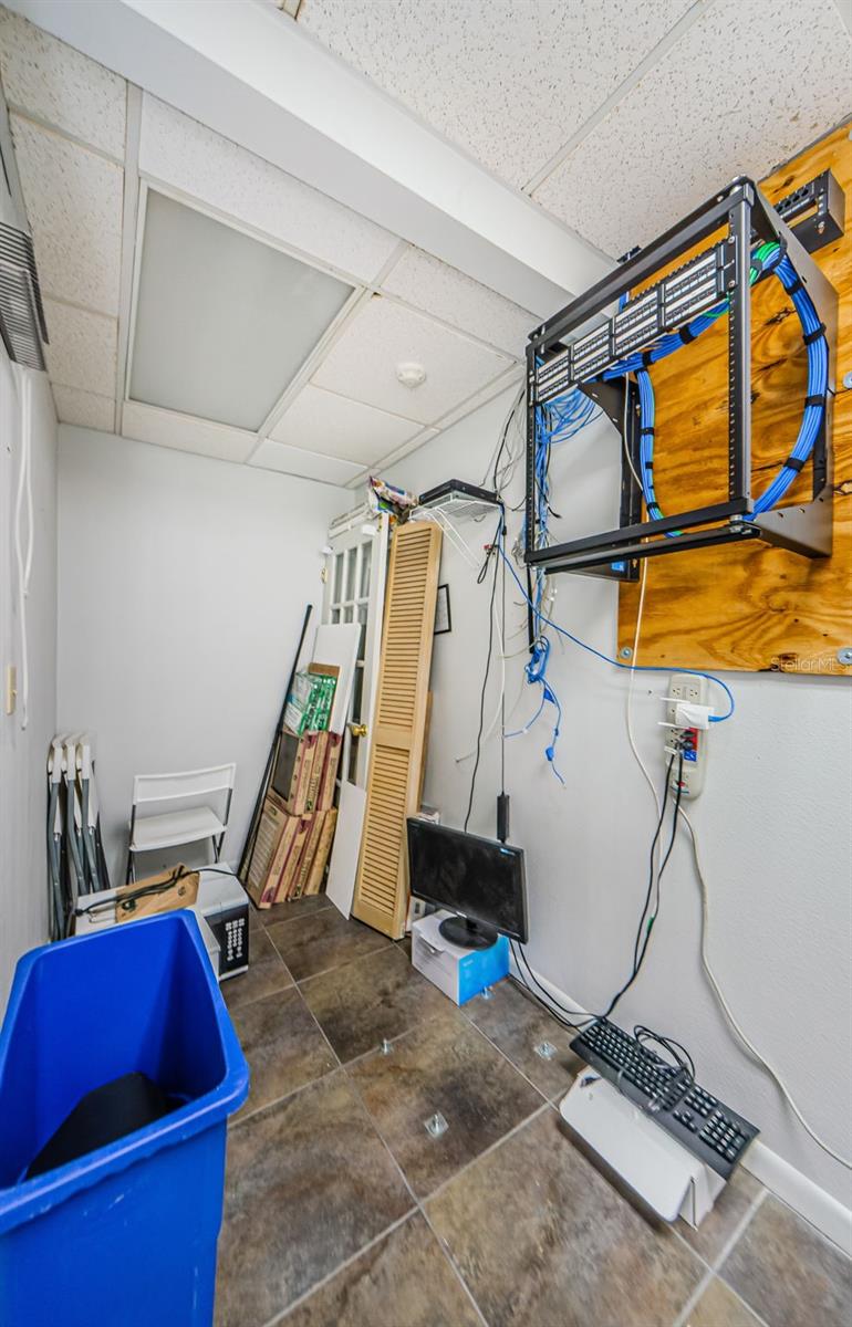 Image 20 of 25 For 701 Enterprise Road E 300