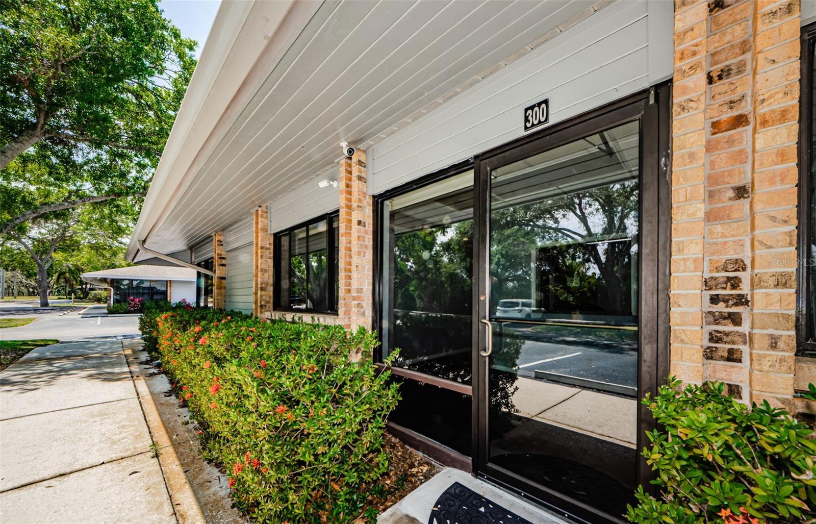 Image 22 of 25 For 701 Enterprise Road E 300