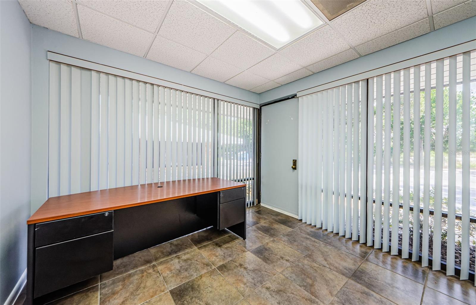 Image 4 of 25 For 701 Enterprise Road E 300