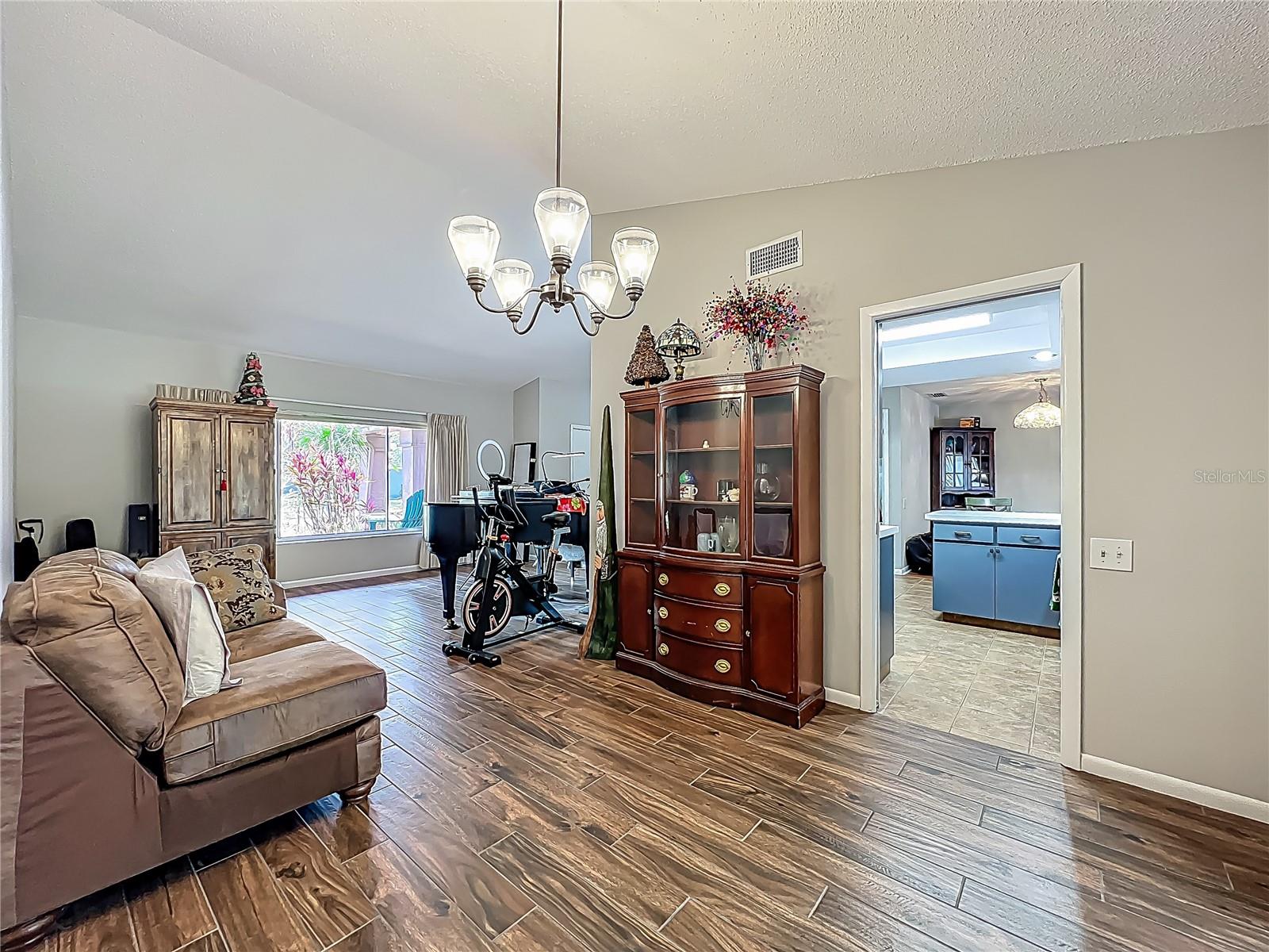 Image 12 of 46 For 3932 Watson Drive