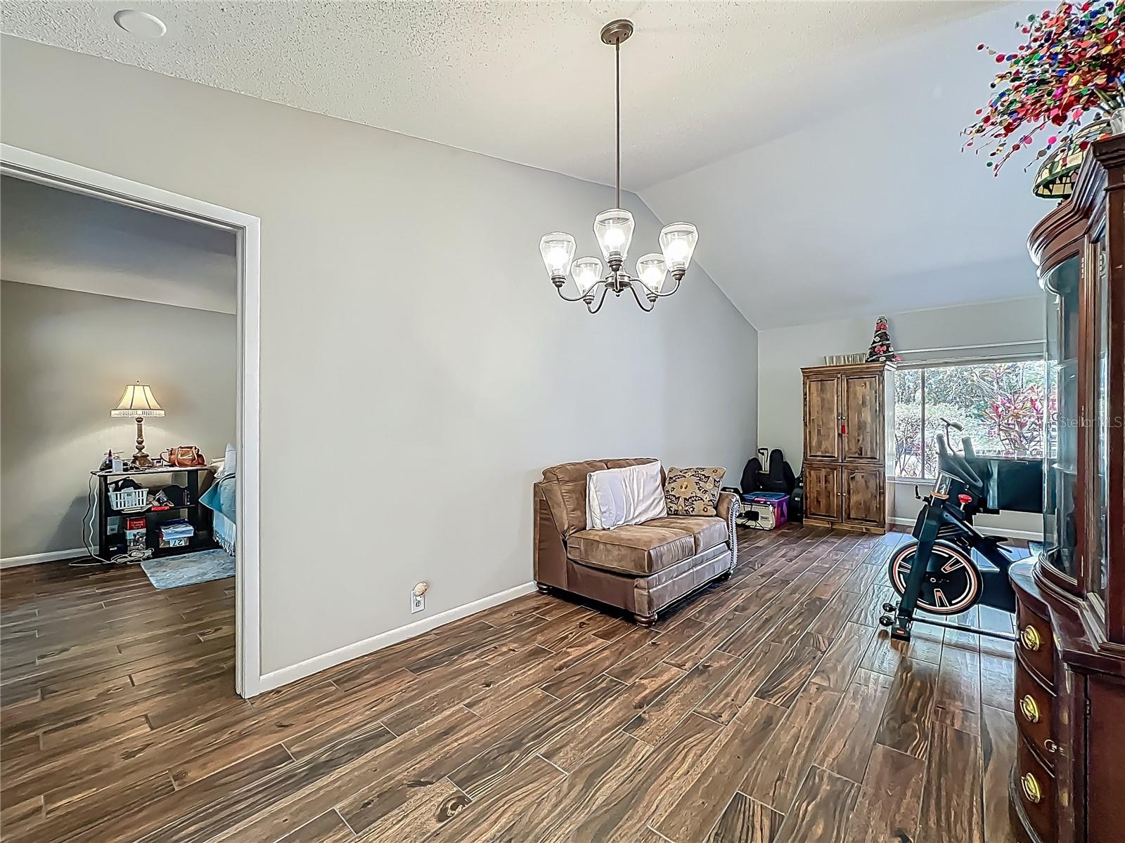 Image 13 of 46 For 3932 Watson Drive
