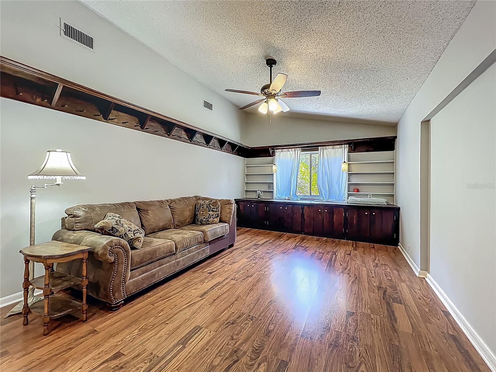 Image 24 of 46 For 3932 Watson Drive