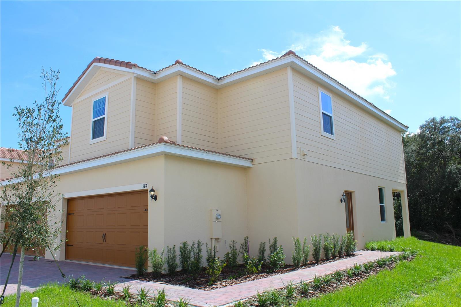 Image 2 of 22 For 587 Bay Leaf Drive