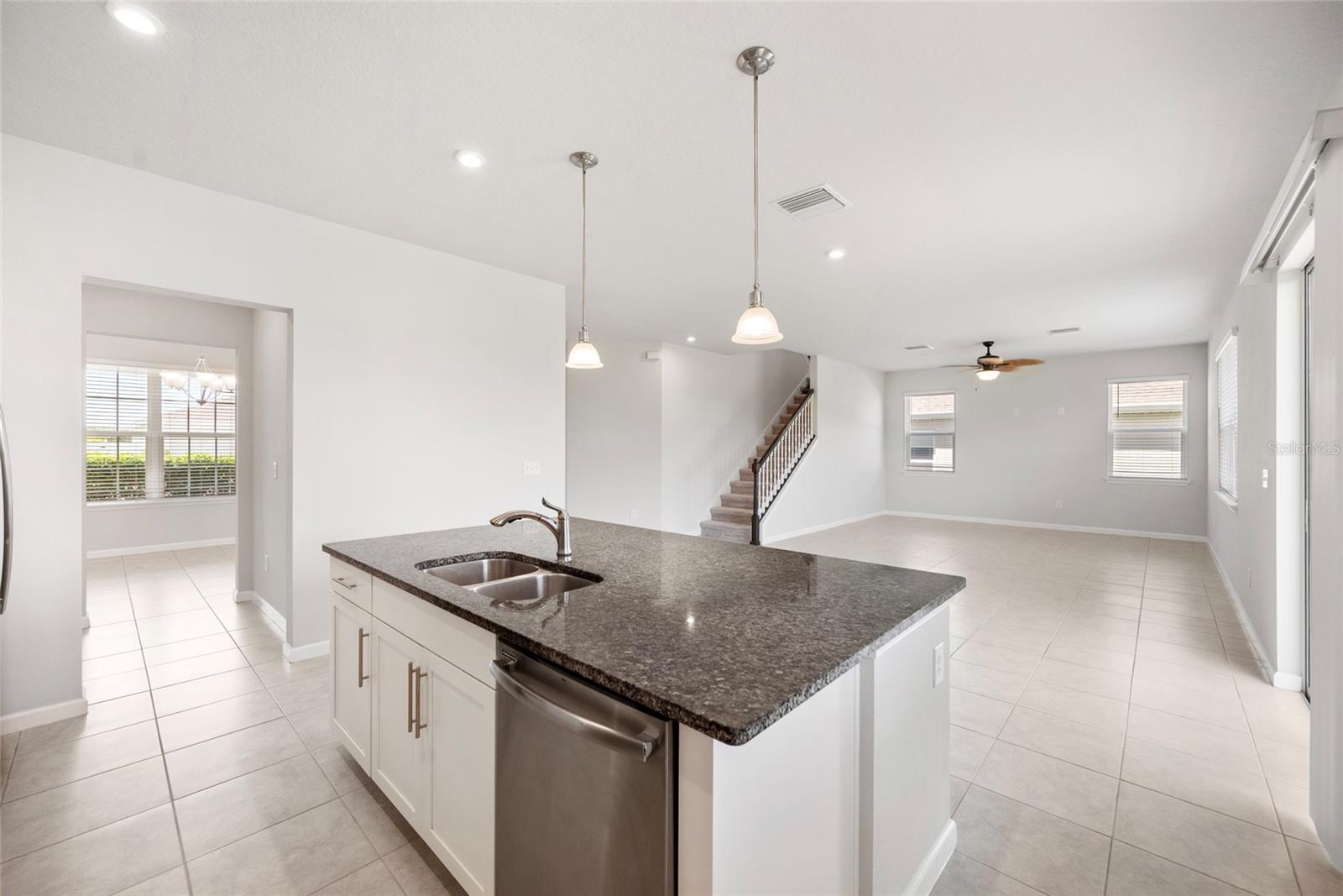 Image 16 of 59 For 8595 Prairie Creek Drive