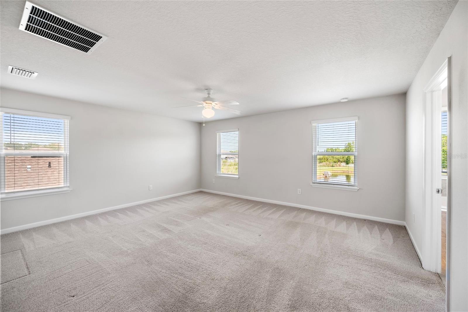 Image 25 of 59 For 8595 Prairie Creek Drive