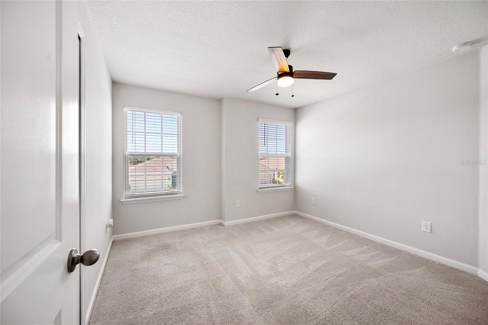 Image 39 of 59 For 8595 Prairie Creek Drive