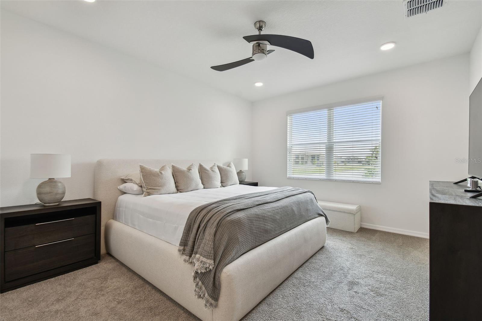 Image 17 of 55 For 9287 Crescent Ray Drive