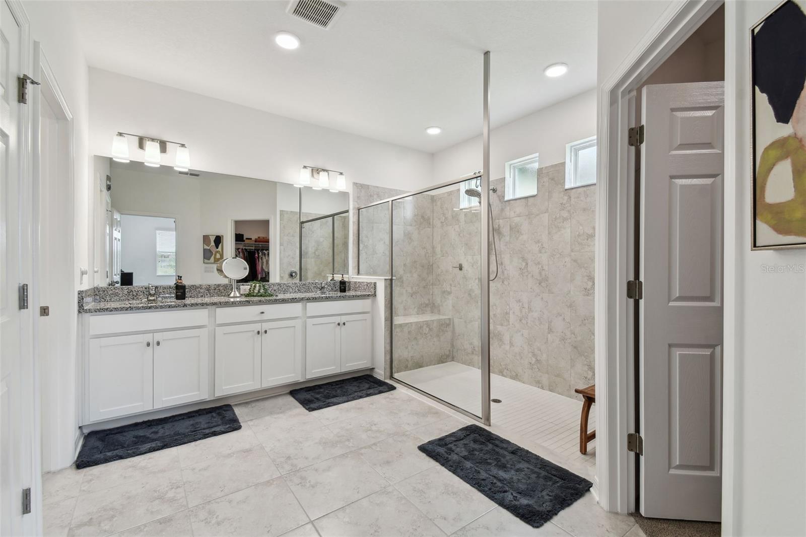 Image 20 of 55 For 9287 Crescent Ray Drive