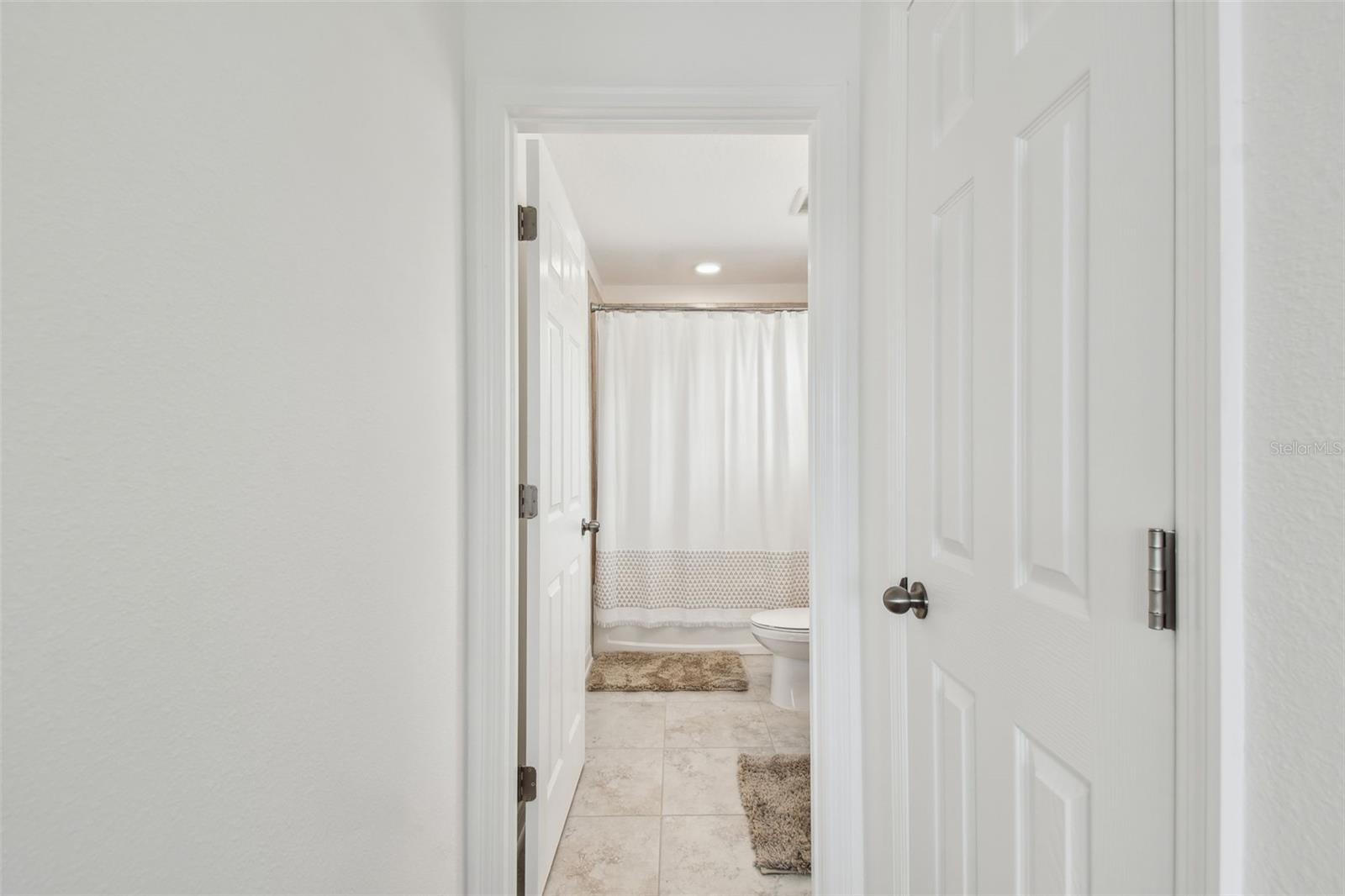 Image 36 of 55 For 9287 Crescent Ray Drive
