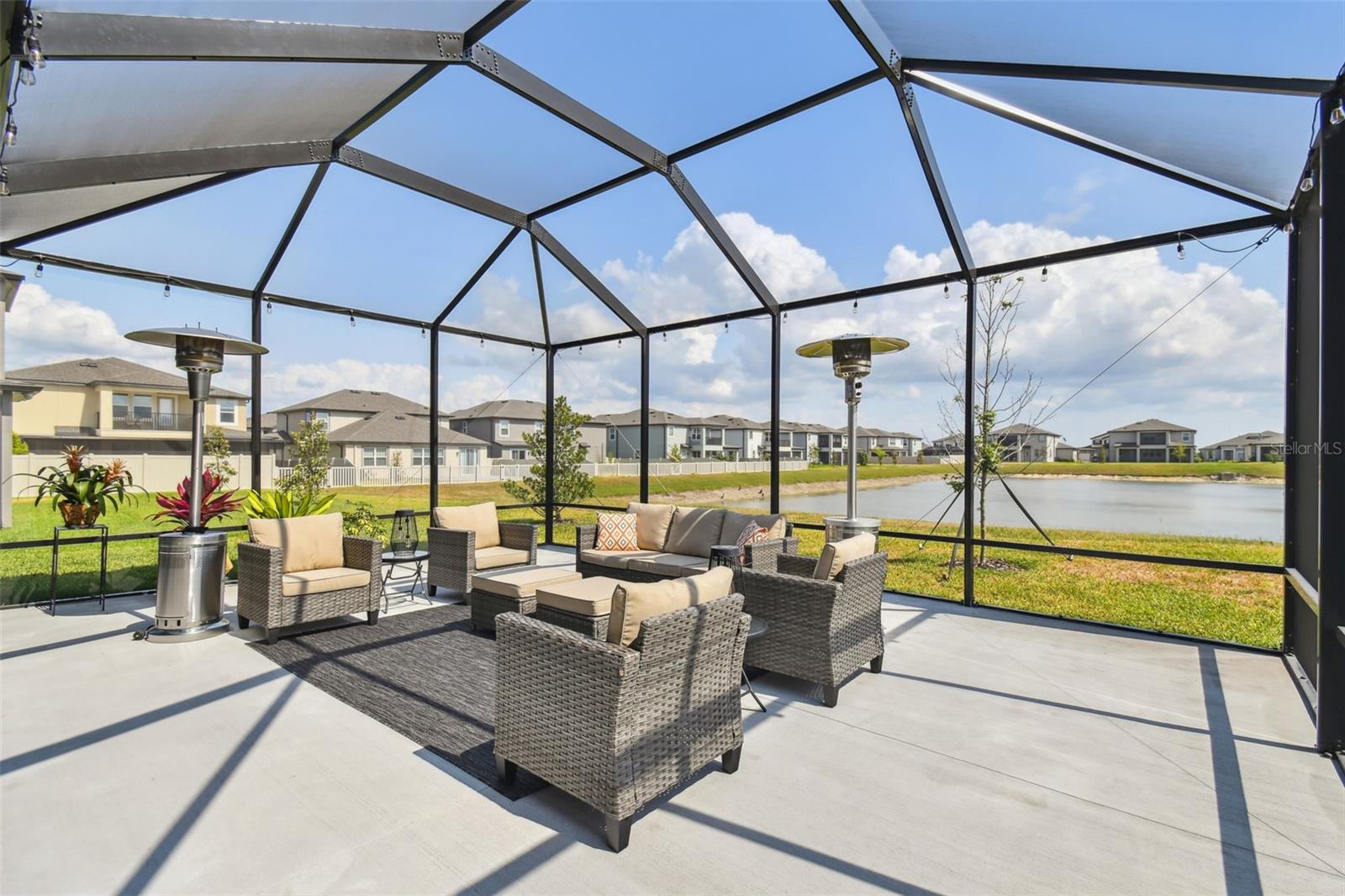 Image 44 of 55 For 9287 Crescent Ray Drive