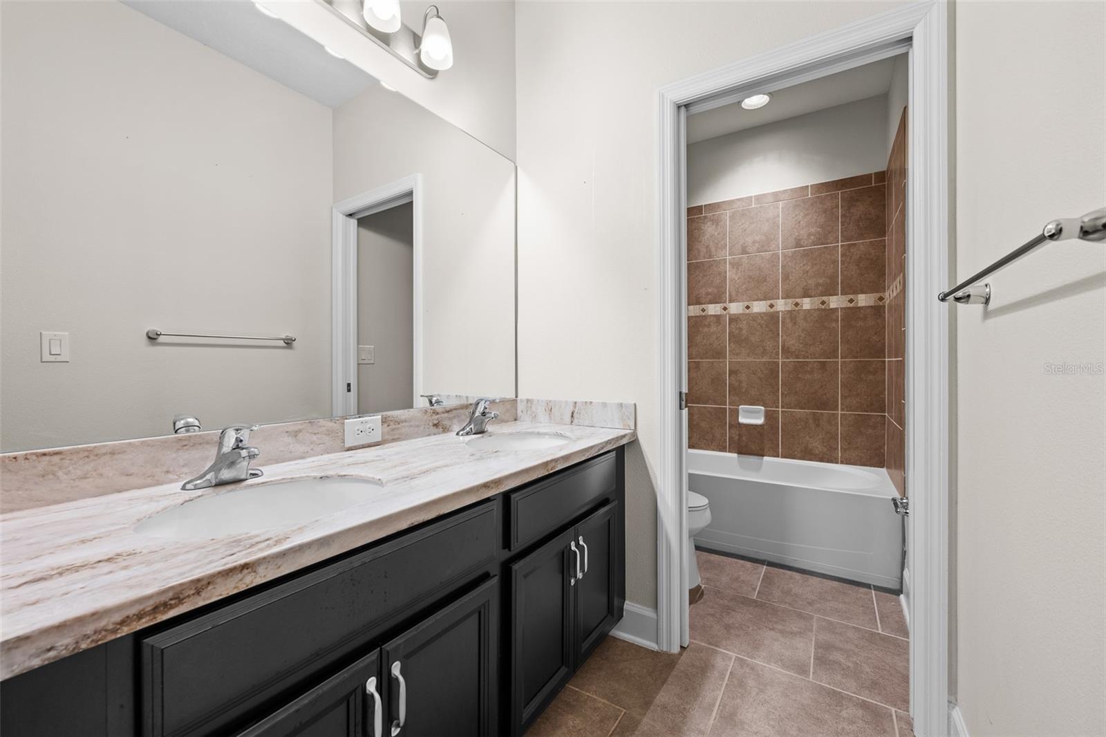 Image 20 of 37 For 7699 Windchase Way