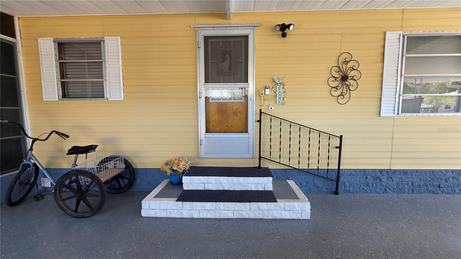 Image 13 of 76 For 5446 Joyce Street