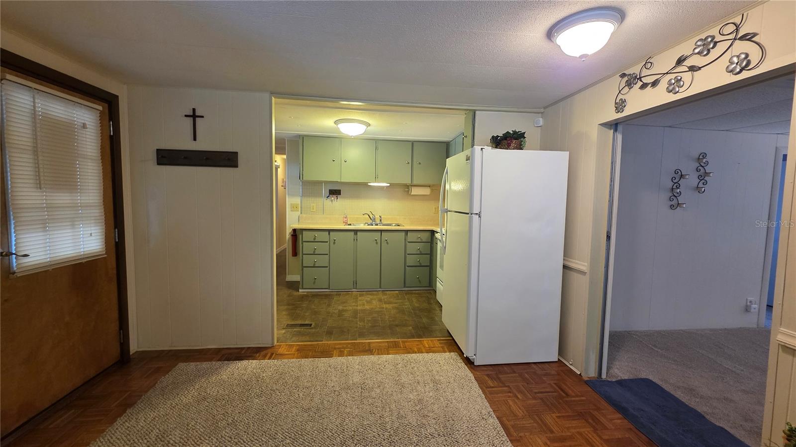 Image 14 of 76 For 5446 Joyce Street