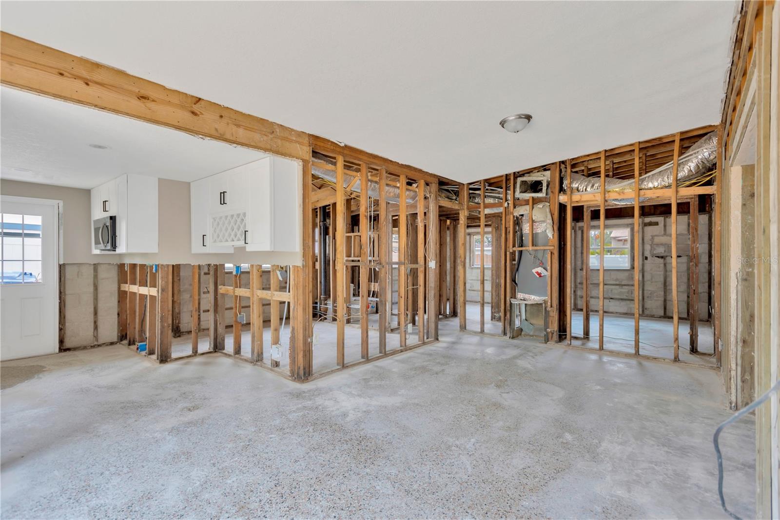 Image 20 of 39 For 219 80th Avenue Ne